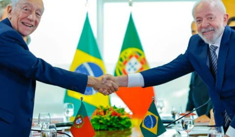 Lula faz reunião bilateral com presidente de Portugal no Palácio do Planalto