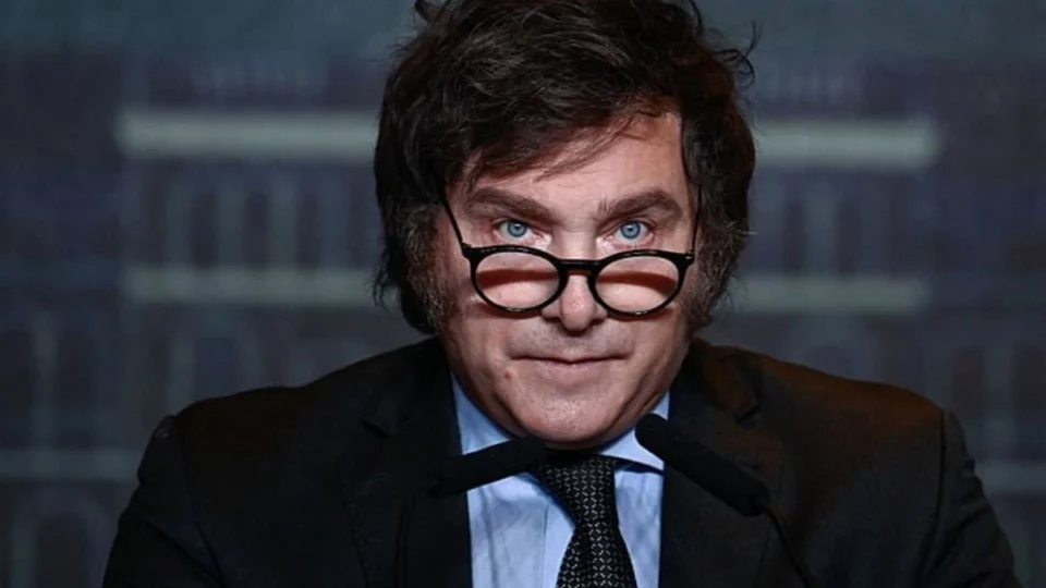 Argentina anuncia saída da OMS; especialista alerta para riscos à saúde do país