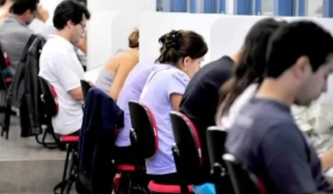 Governo Federal divulga novos concursos com salários de até R$ 26 mil; veja órgãos, vagas e como se inscrever