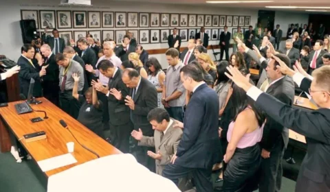 Bancada evangélica escolhe novo líder nesta terça-feira (25); saiba quem são os favoritos