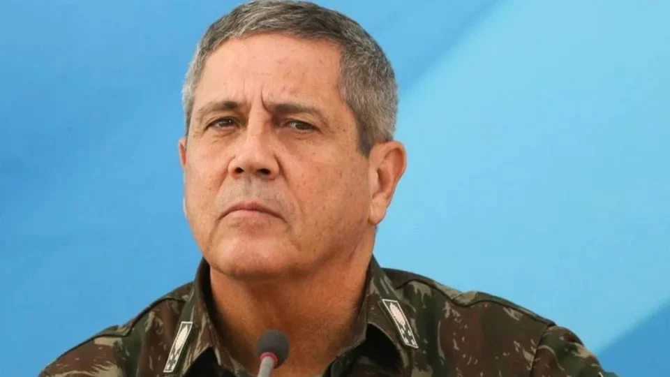 Peça-chave nas investigações, Braga Netto quer tirar Moraes da ação sobre tentativa de golpe