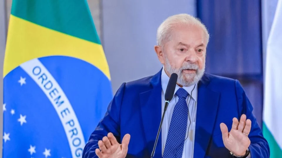 Você votaria no Lula em 2026? Presidente vê onda de críticas, apesar de favoritismo