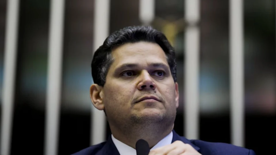 Big Techs e supersalários: saiba o que está em jogo no primeiro encontro entre Haddad e Alcolumbre