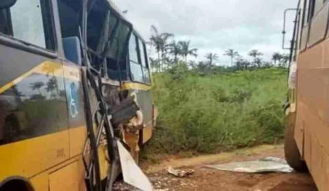 Colisão entre ônibus escolares deixa feridos na zona rural de Porto Velho