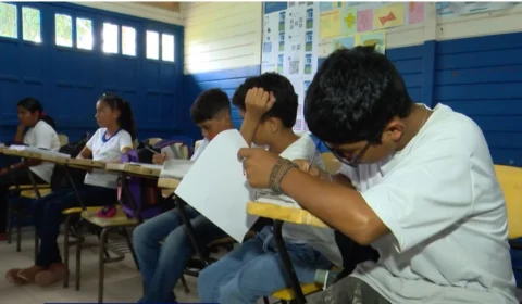 Das margens dos rios à sala de aula: os desafios dos estudantes ribeirinhos em Manaus