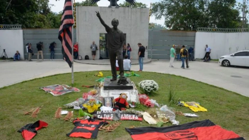 Após cinco anos de tragédia, Flamengo faz acordo com a última família das vítimas do incêndio no Ninho do Urubu