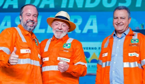 Aumento de combustíveis: Lula diz que Petrobras não tem culpa e defende venda direta