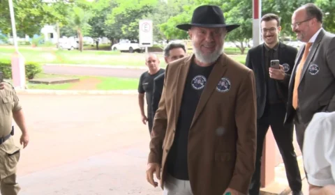 ‘Prisão sem pé, nem cabeça’, afirma Mauro Carlesse ao deixar o Quartel da PM em Palmas