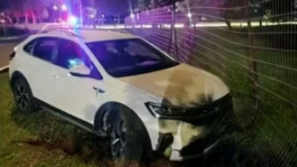 Motorista bate carro na cerca da residência de Geraldo Alckmin em Brasília