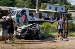 Motorista escapa ileso após carro cair em vala e ficar destruído em acidente na AM-070; veja vídeo