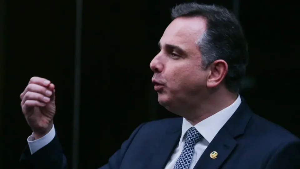 Rodrigo Pacheco se despede da presidência do Senado e deixa democracia como legado