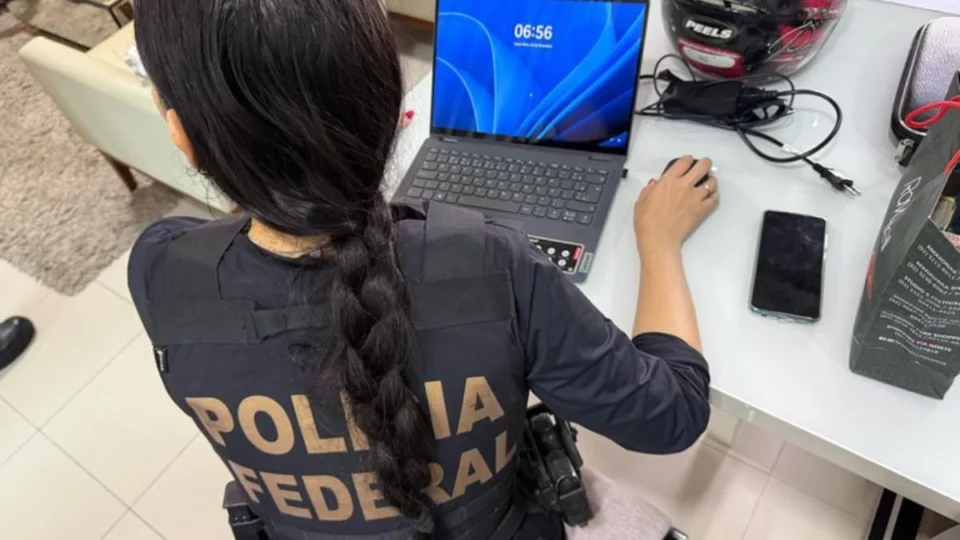 Operação da PF em condomínio de Manaus combate desvio de recursos de merenda escolar