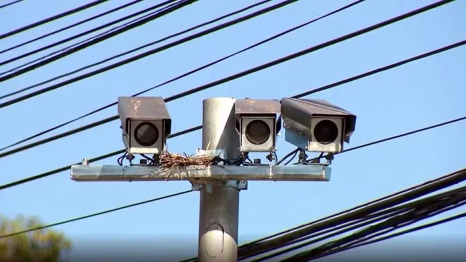 Radares registram mais de 17 mil multas em 30 dias na avenida do Turismo, em Manaus