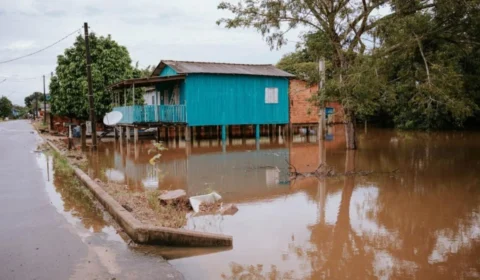 Rio Machado transborda e deixa famílias desabrigadas em Ji-Paraná, RO