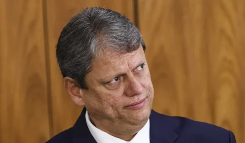 Moraes arquiva pedido para investigar Tarcísio no inquérito do golpe