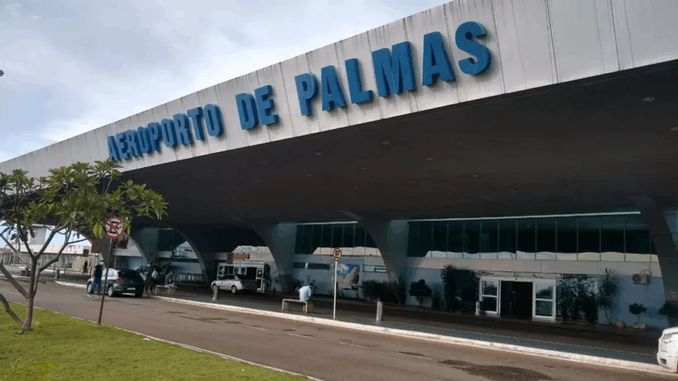 Taxistas brigam no aeroporto de Palmas; confusão assusta
