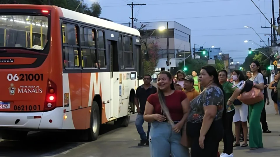 Justiça mantém suspensão do aumento da passagem de ônibus em Manaus