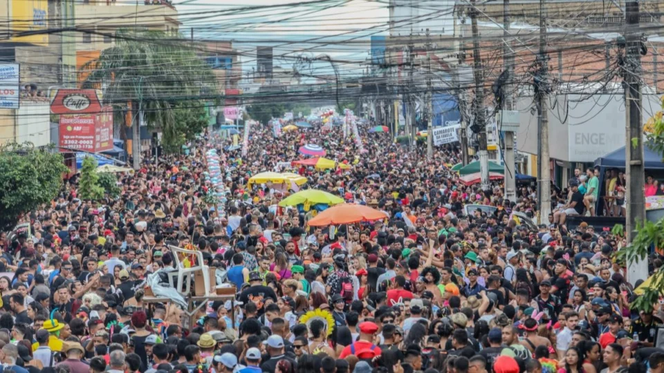 Conheça a ‘Banda do Vai Quem Quer’, o maior bloco carnavalesco da Amazônia