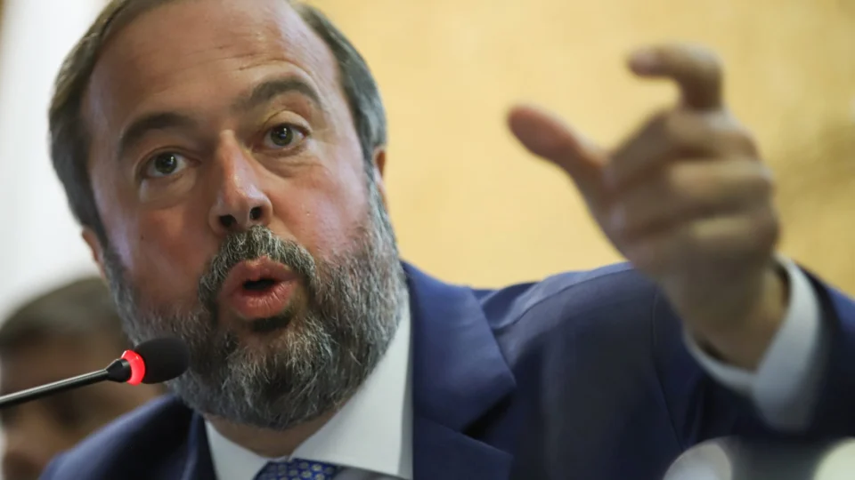 Ministro da Energia cobra resposta de Ibama sobre petróleo na Amazônia: ‘não pode enrolar’