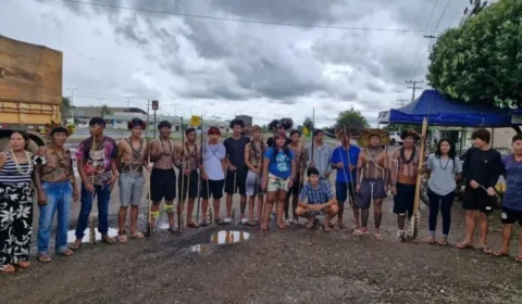 VÍDEO: indígenas fecham BR-364 em protesto contra privatização da rodovia