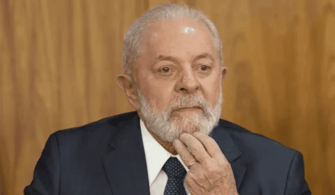 ‘Isolado’ e ‘Não faz política’: Advogado aliado de Lula critica gestão do presidente
