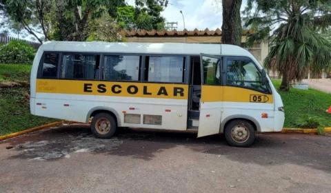 Polícias Civil e Militar recuperam mais um micro-ônibus escolar clonado no Paraná