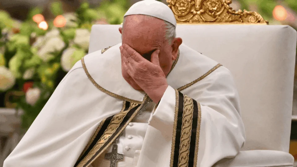 Em luta pela saúde, Papa Francisco se comove com mensagens de apoio