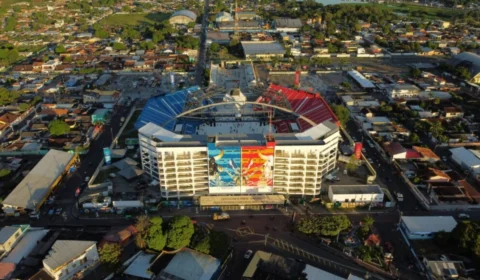 Parintins 2025: como a venda de pedra movimenta a ilha no meio da Amazônia para o maior Festival Folclórico do mundo