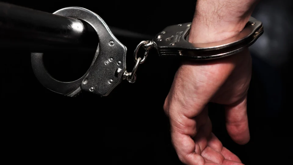 Dois homens são presos por participação em homicídio de um adolescente em Dianópolis