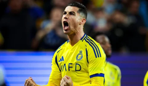 Cristiano Ronaldo lidera ranking de atletas mais bem pagos; veja colocação de Neymar e Vini Jr.