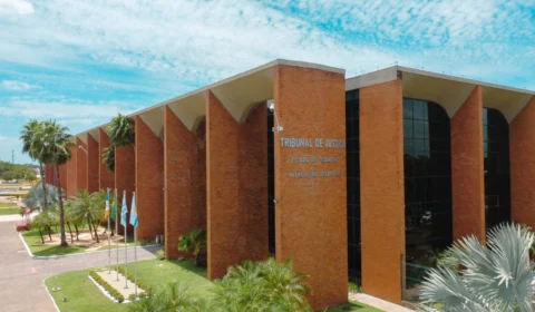 TJ nega pedido de liberdade de condenado por homicído preso em embaixada dos EUA