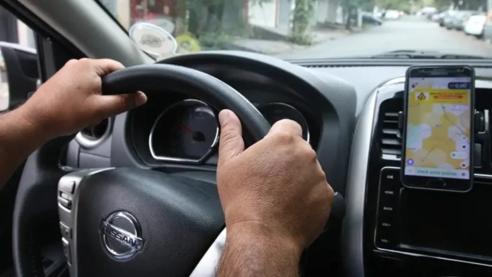 Coari proíbe serviço de transporte por aplicativos, no Amazonas; MP questiona decisão