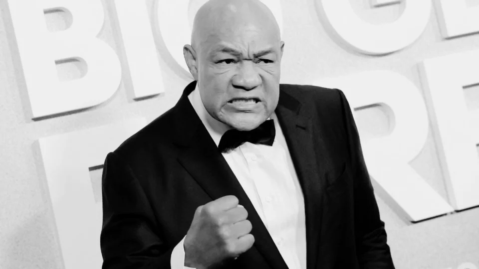 George Foreman, ícone do boxe e ex-campeão mundial, morre aos 76 anos