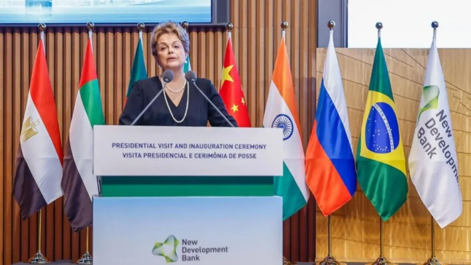 Dilma Rousseff é reeleita para mais cinco anos à frente do Banco do Brics; Rússia deu palavra final