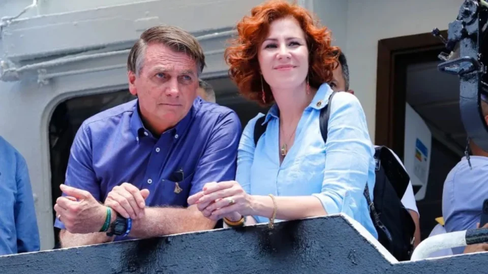 Bolsonaro culpa Carla Zambelli por derrota em 2022; saiba o que disse o ex-presidente