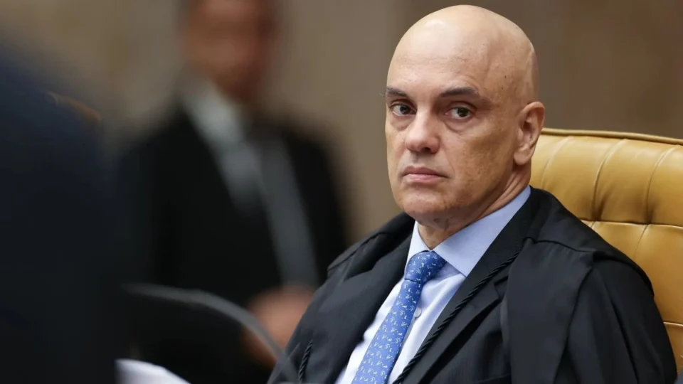 Moraes lembra canção de Gilberto Gil ao proferir voto sobre denúncia contra Bolsonaro; entenda