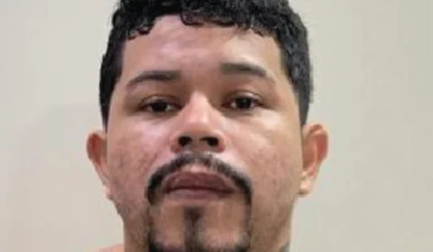 Matador de facção é preso em bar enquanto assistia jogo de futebol em Manaus