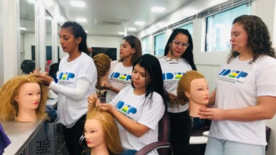 Educação profissional abre novas portas para mulheres no mercado de trabalho em Rondônia