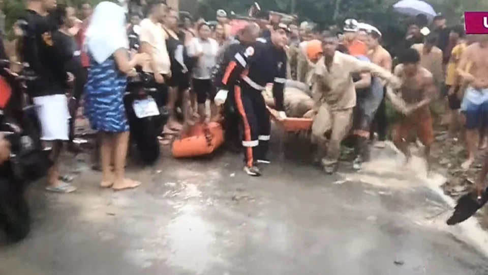 Líder comunitária é soterrada e morre após tentar salvar amigo no Fazendinha 2 em Manaus