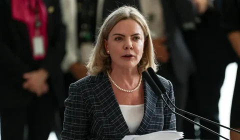 Gleisi deixará o governo para concorrer a uma vaga na Câmara em 2026