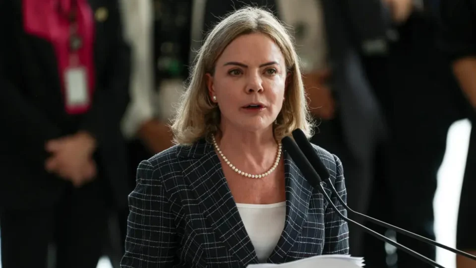 Gleisi deixará o governo para concorrer a uma vaga na Câmara em 2026