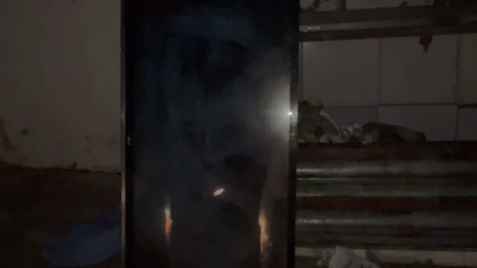 VÍDEO: homem é flagrado carregando TV furtada no centro de Porto Velho