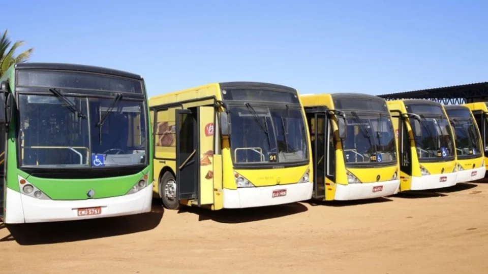 Moradores de Vilhena seguem sem transporte coletivo após resultado de contrato emergencial ser adiado