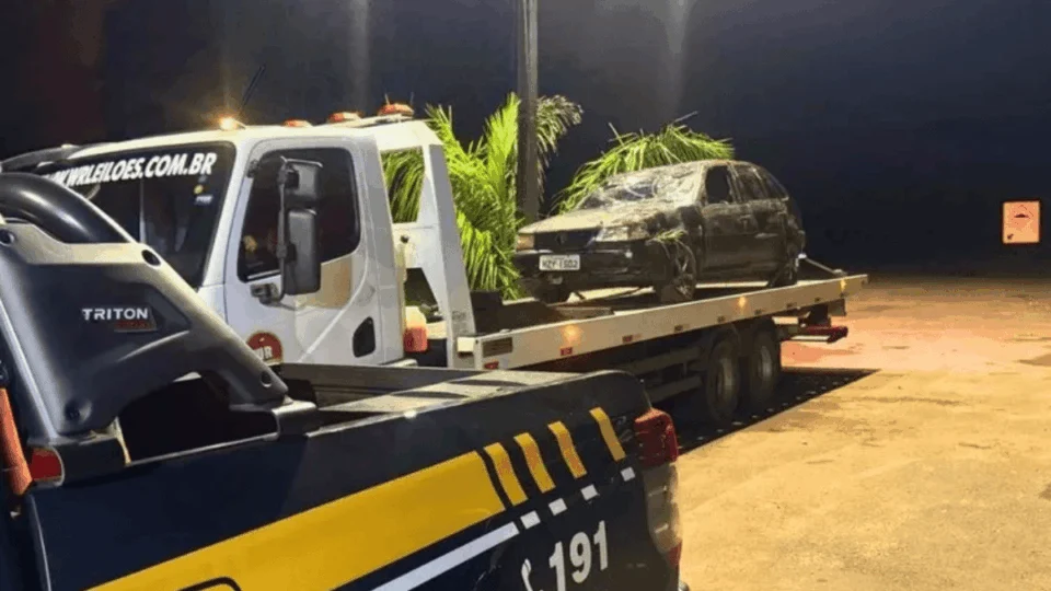 PRF apreende 12 mil maços de cigarros contrabandeados no Acre