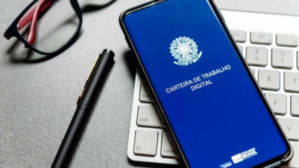 Saiba como baixar a carteira digital para aderir ao crédito consignado para CLT