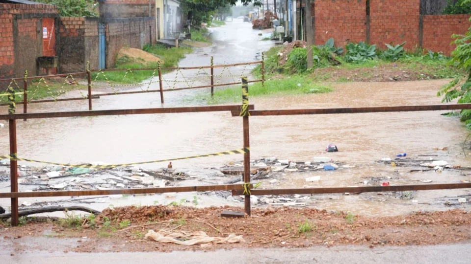 Saúde faz alerta sobre prevenção de doenças decorrentes de alagações em Porto Velho