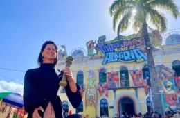 Bonecos de Olinda: Fernanda Torres vira boneco gigante no Carnaval