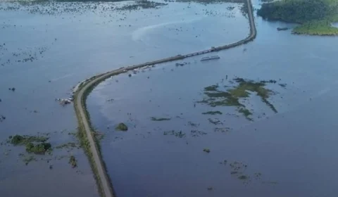 VÍDEO: imagens mostram BR-364 cercada pela cheia do Rio Madeira em Porto Velho; veja