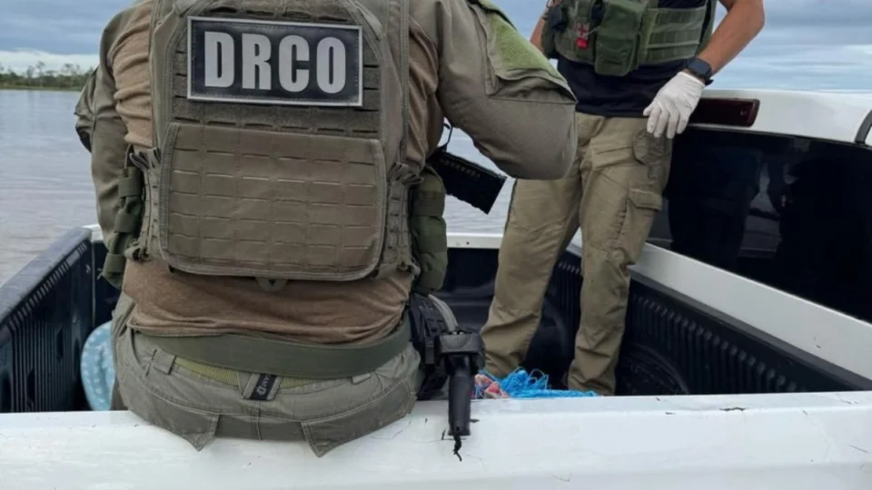 Suspeito de abuso e ligação com facção morre em confronto com a polícia no Amazonas