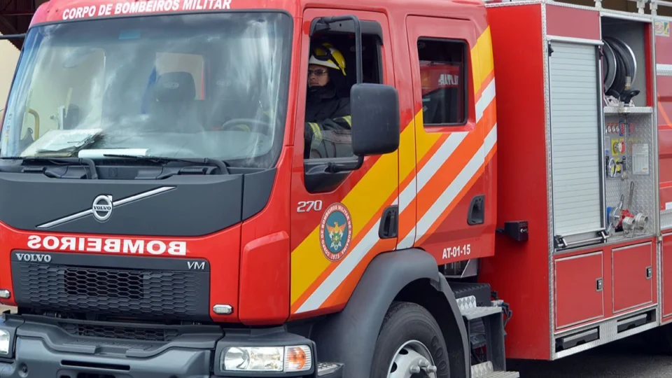 Vazamento de gás em fábrica de gelo força evacuação de moradores